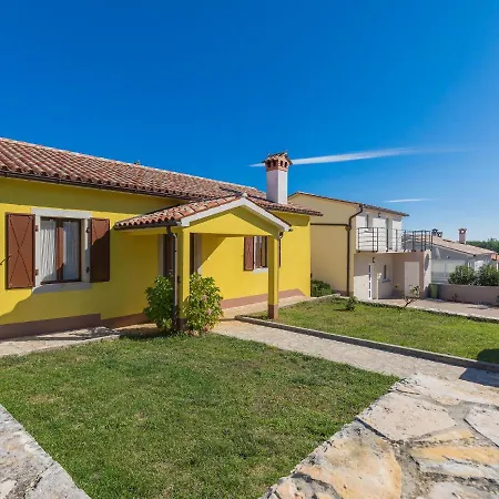 Tatil Evi Corina By Interhome