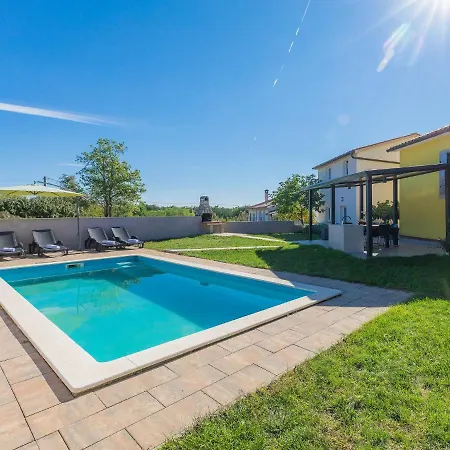 Corina By Interhome